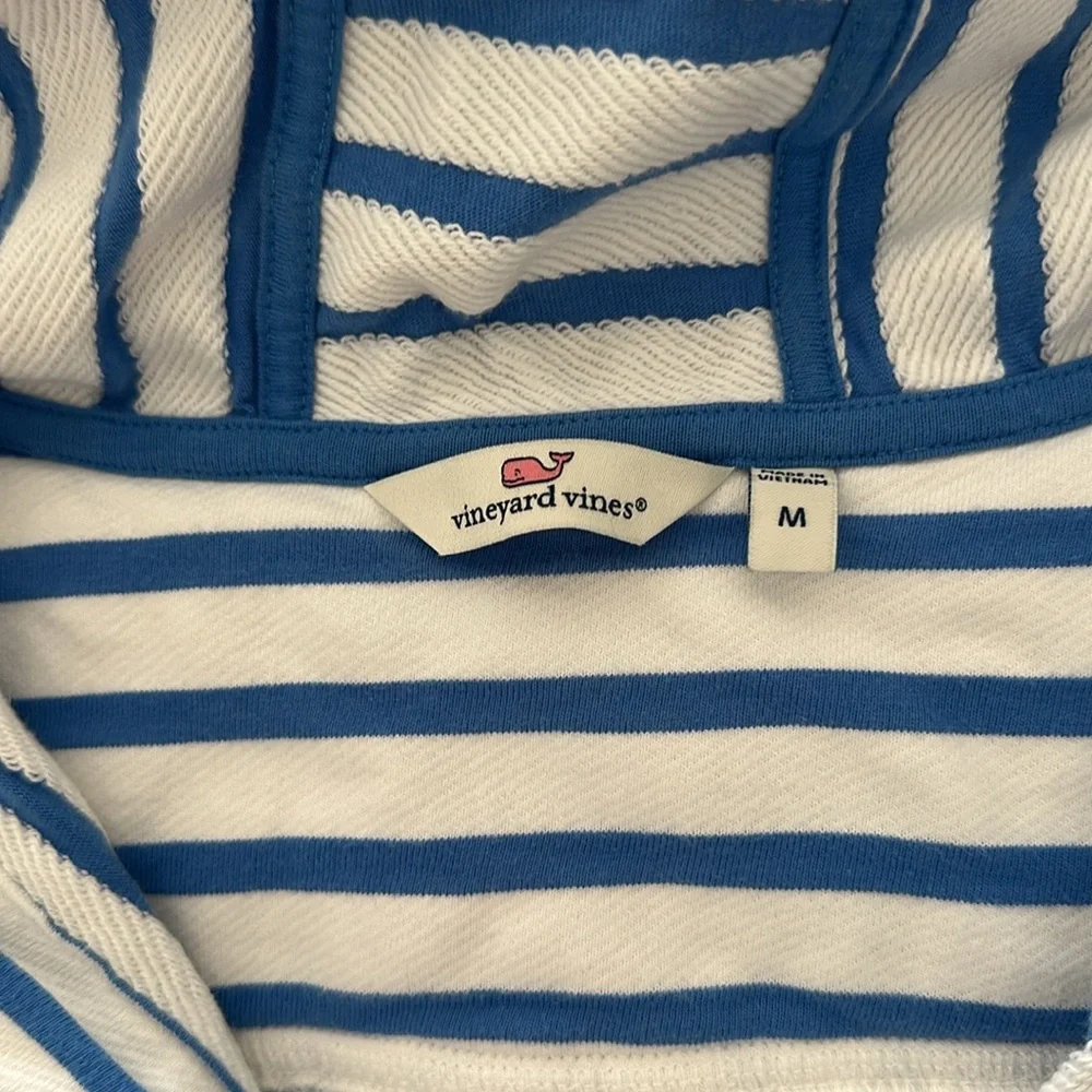 Vineyard vines coverup hoodie dress and palm print shorts - Picture 3 of 5